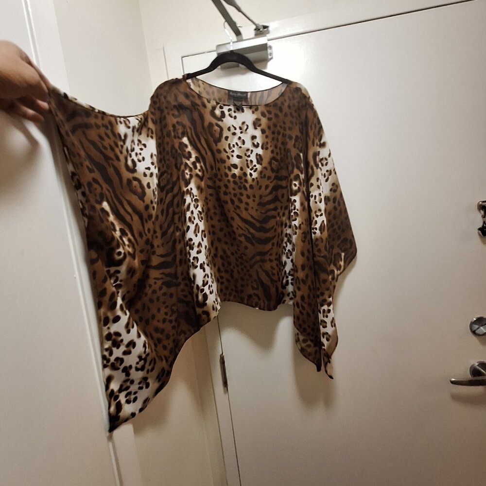 ASHLEY STEWART TOP. - Picture 4 of 5